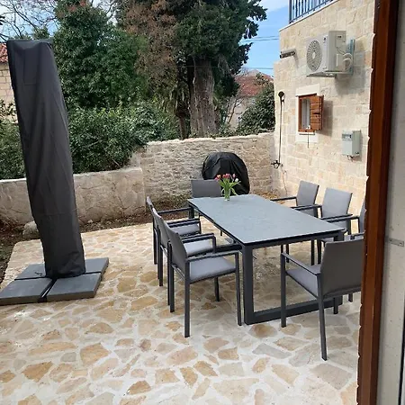 La Bellasu House In House *