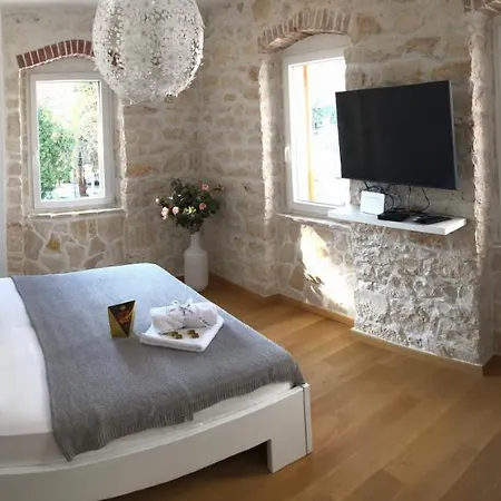 La Bellasu House In House * Sutivan