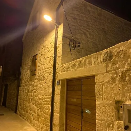 Villa La Bellasu House In House Sutivan