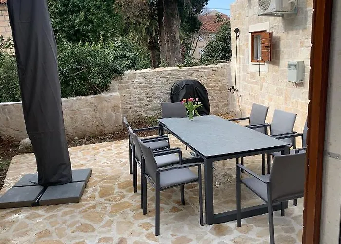 La Bellasu House In House *