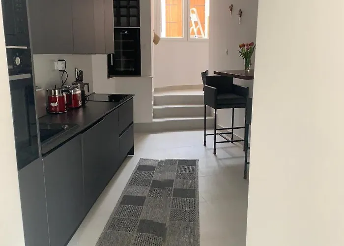 La Bellasu House In House