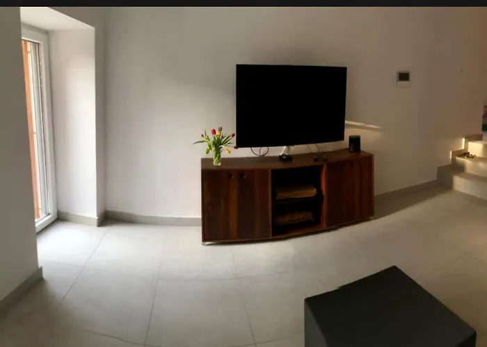 La Bellasu House In House *