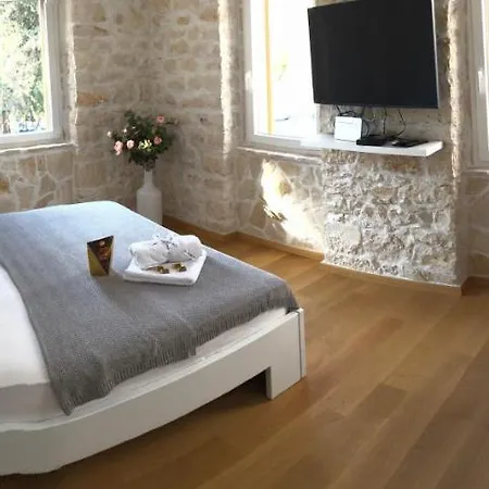 La Bellasu House In House *