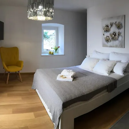 La Bellasu House In House Villa Sutivan