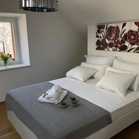 Villa La Bellasu House In House