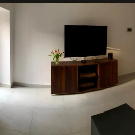 La Bellasu House In House *