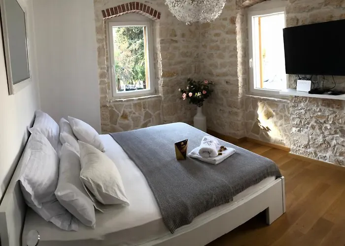 La Bellasu House In House *