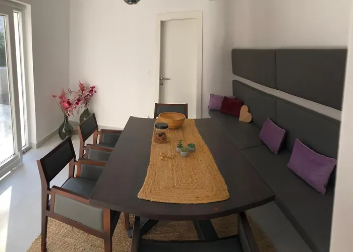 La Bellasu House In House